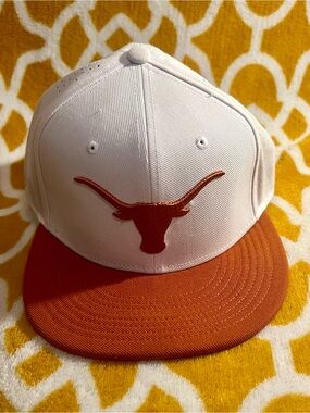Nike Texas Longhorns Fitted Cap Hat White/Orange, Size 7 1/4